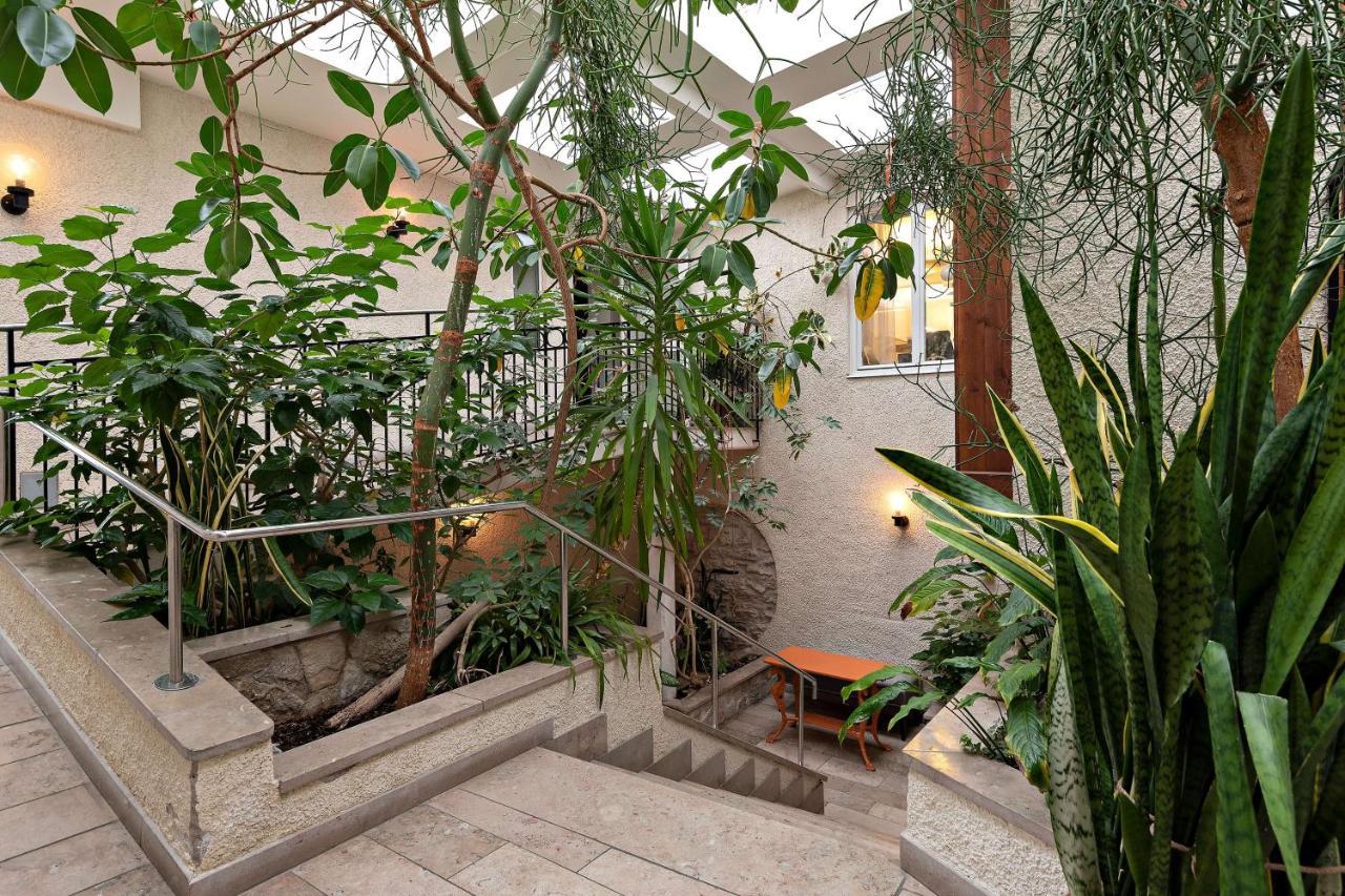 Western Hotel 4*